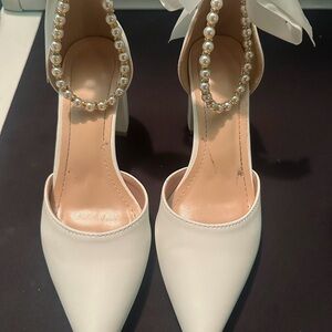 Source Unknown White Pearl-Adorned Heels